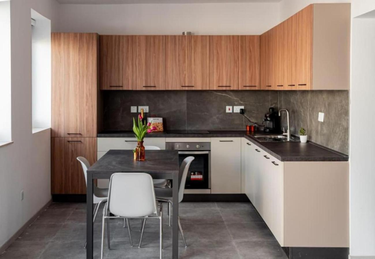 Apartman Amazing 2 Bed In Centre - Designer Finish *